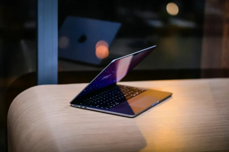 Macbook-air-scaled-1.webp