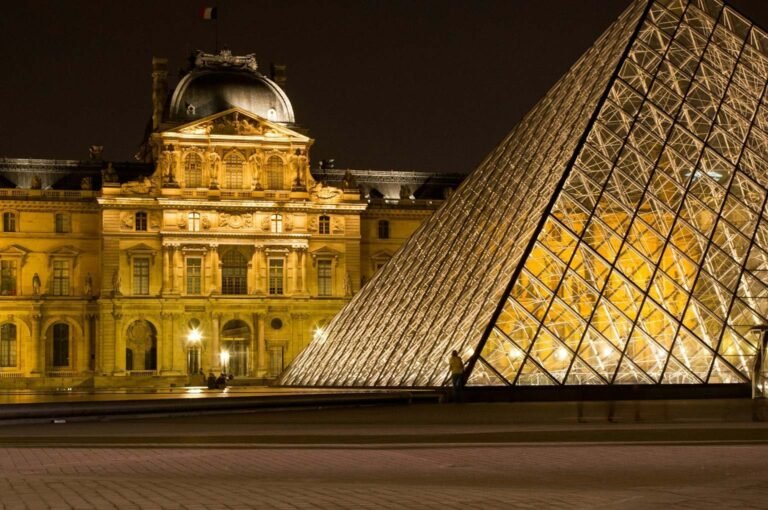 louvre-by-night-private-experience.jpg